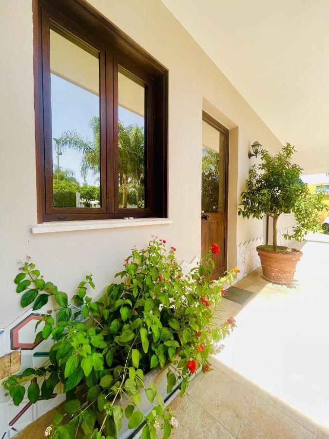 Borgo Camicia In Bed & Breakfast บาร์เชลโลนา-ปอซโซ ดี กอตโต ภายนอก รูปภาพ