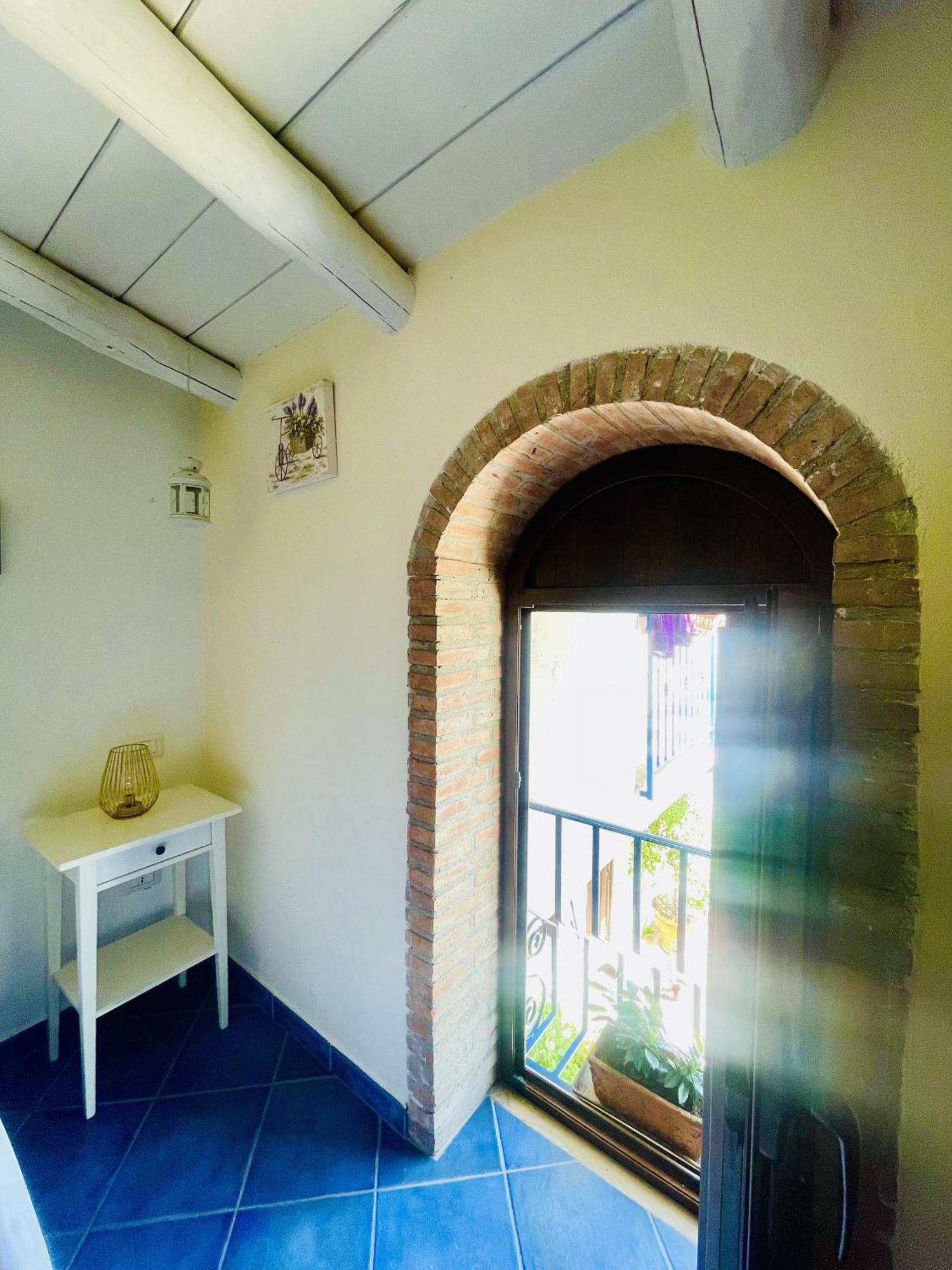 Borgo Camicia In Bed & Breakfast บาร์เชลโลนา-ปอซโซ ดี กอตโต ภายนอก รูปภาพ